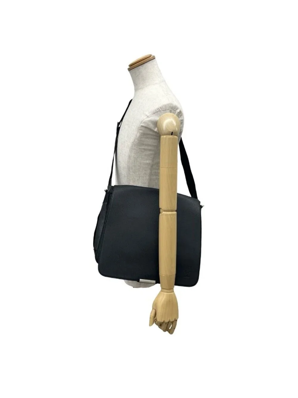 Louis Vuitton Victor Taiga Line Leather Shoulder Bag Black
